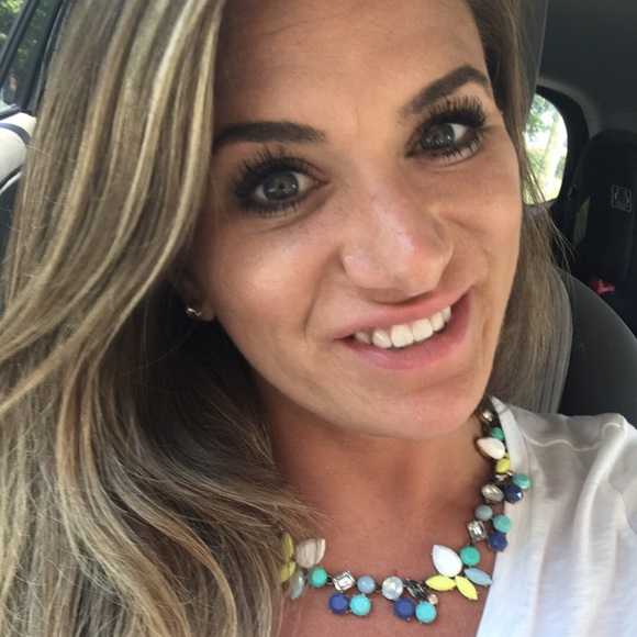 Meet your Posher, Rachele - Picture 1 of 1